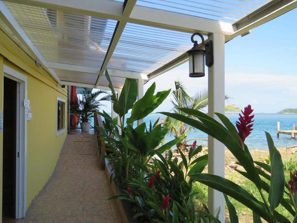 Hostel Mamallena Bocas Del Toro (Adults Only) ภายนอก รูปภาพ