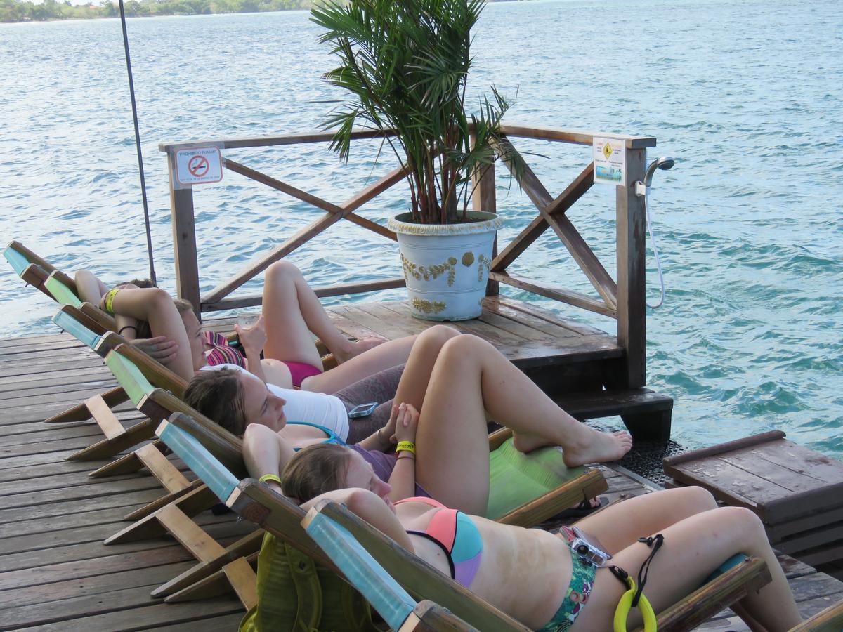 Hostel Mamallena Bocas Del Toro (Adults Only) ภายนอก รูปภาพ