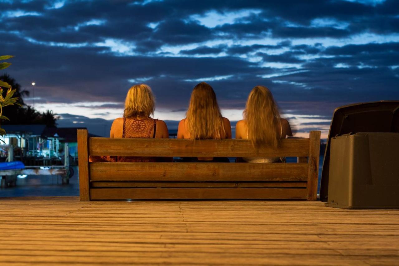 Hostel Mamallena Bocas Del Toro (Adults Only) ภายนอก รูปภาพ