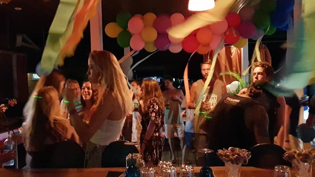 Hostel Mamallena Bocas Del Toro (Adults Only) ภายนอก รูปภาพ